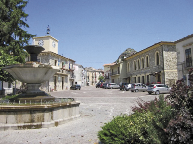 Christmas Tree in St. Peter’s Square Will Come from Abruzzo Forest